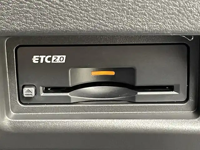 日産 セレナ e－パワー ハイウェイスター V 滋賀県 2025(令7)年 0.1千km プリズムホワイト 登録済未使用車/純正12.3型ナビ/（フルセグTV/HDMI/BT/USB/FM/AM）/インテリジェントエマージェンシーブレーキ/インテリジェントFCW（前方衝突予測警報）/インテリジェントLI（車線逸脱防止支援）/LDW（車線逸脱警報）/ハイビームアシスト/BSW（後側方車両検知警報）/RCTA（後退時車両検知警報）/インテリジェントDA（ふらつき警報）/標識検知機能/SOSコール/純正フリップダウンモニター/インテリジェントアラウンドビューモニター/ビルトインETC2.0/インテリジェントルームミラー/前後ドライブレコーダー/両側パワースライドドア/前後ソナー/ハーフレザーシート/置くだけ充電/電動パーキングブレーキ/LEDヘッドライト/純正16インチAW