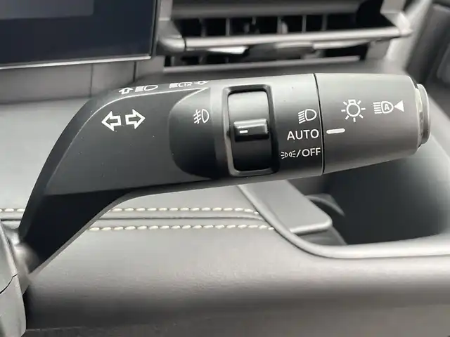 日産 セレナ e－パワー ハイウェイスター V 滋賀県 2025(令7)年 0.1千km プリズムホワイト 登録済未使用車/純正12.3型ナビ/（フルセグTV/HDMI/BT/USB/FM/AM）/インテリジェントエマージェンシーブレーキ/インテリジェントFCW（前方衝突予測警報）/インテリジェントLI（車線逸脱防止支援）/LDW（車線逸脱警報）/ハイビームアシスト/BSW（後側方車両検知警報）/RCTA（後退時車両検知警報）/インテリジェントDA（ふらつき警報）/標識検知機能/SOSコール/純正フリップダウンモニター/インテリジェントアラウンドビューモニター/ビルトインETC2.0/インテリジェントルームミラー/前後ドライブレコーダー/両側パワースライドドア/前後ソナー/ハーフレザーシート/置くだけ充電/電動パーキングブレーキ/LEDヘッドライト/純正16インチAW