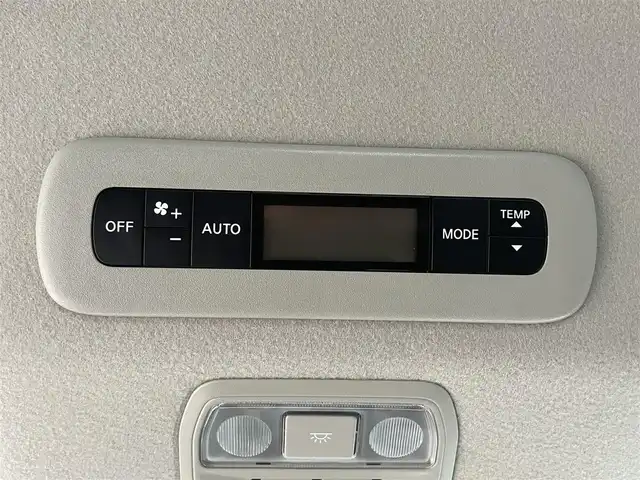 日産 セレナ e－パワー ハイウェイスター V 滋賀県 2025(令7)年 0.1千km プリズムホワイト 登録済未使用車/純正12.3型ナビ/（フルセグTV/HDMI/BT/USB/FM/AM）/インテリジェントエマージェンシーブレーキ/インテリジェントFCW（前方衝突予測警報）/インテリジェントLI（車線逸脱防止支援）/LDW（車線逸脱警報）/ハイビームアシスト/BSW（後側方車両検知警報）/RCTA（後退時車両検知警報）/インテリジェントDA（ふらつき警報）/標識検知機能/SOSコール/純正フリップダウンモニター/インテリジェントアラウンドビューモニター/ビルトインETC2.0/インテリジェントルームミラー/前後ドライブレコーダー/両側パワースライドドア/前後ソナー/ハーフレザーシート/置くだけ充電/電動パーキングブレーキ/LEDヘッドライト/純正16インチAW