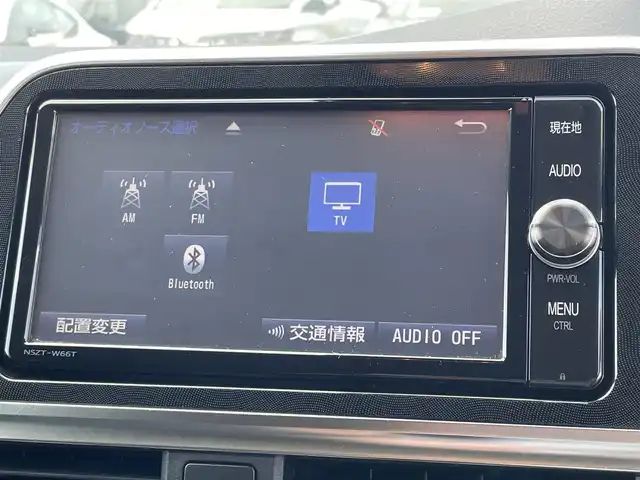 トヨタ シエンタ G クエロ 東京都 2017(平29)年 3.8万km ホワイトパールクリスタルシャイン ワンオーナー/トヨタセーフティセンスC /・プリクラッシュセーフティ/・レーンディパーチャーアラート/・オートマチックハイビーム/プッシュスタート/アイドリングストップ/純正ナビ/フルセグTV/バックカメラ/ETC/両側パワースライドドア/ハーフレザーシート/純正フロアマット/LEDヘッドライト/ドアバイザー/15インチ社外アルミホイール/スマートキー