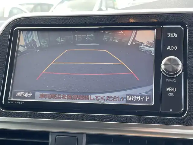 トヨタ シエンタ G クエロ 東京都 2017(平29)年 3.8万km ホワイトパールクリスタルシャイン ワンオーナー/トヨタセーフティセンスC /・プリクラッシュセーフティ/・レーンディパーチャーアラート/・オートマチックハイビーム/プッシュスタート/アイドリングストップ/純正ナビ/フルセグTV/バックカメラ/ETC/両側パワースライドドア/ハーフレザーシート/純正フロアマット/LEDヘッドライト/ドアバイザー/15インチ社外アルミホイール/スマートキー
