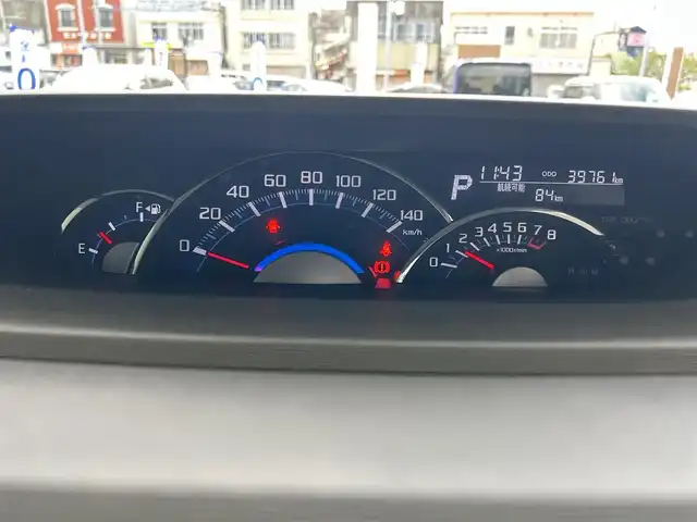 ダイハツ タント カスタム RS スマートセレ SA 沖縄県 2014(平26)年 4万km タングステングレーM (株)IDOMが運営する【じしゃロンコザ店】の自社ローン専用車両になりますこちらは現金またはオートローンご利用時の価格です。自社ローンご希望の方は別途その旨お申付け下さい/・本土仕入/・純正ナビ/・TV/・DVD再生/・バックカメラ/・ETC/・両側パワースライドドア/・スマートキー/・プッシュスタート/・純正フロアマット/・純正アルミホイール/・オートライト
