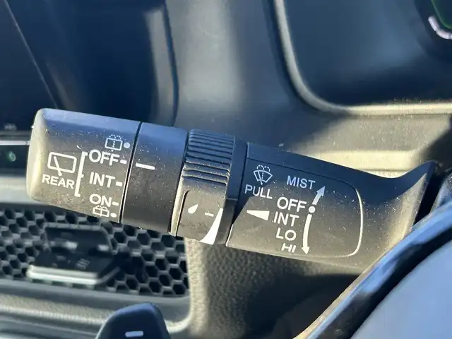 ホンダ ステップワゴン スパーダ eHEV 熊本県 2024(令6)年 0.5万km プラチナホワイトパール 純正ナビ/・BT/USB/SD/AM/FM/・フルセグTV/ホンダセンシング/バックカメラ/ビルトインETC/アダプティブクルーズコントロール/両側パワースライドドア/前後ドラレコ/D/Nシートヒーター/プッシュスタート/・スマートキー/純正AW/革調シートカバー/電動格納ミラー/・ミラーウィンカー