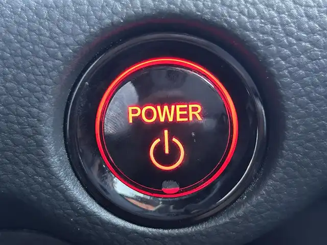 ホンダ ステップワゴン スパーダ eHEV 熊本県 2024(令6)年 0.5万km プラチナホワイトパール 純正ナビ/・BT/USB/SD/AM/FM/・フルセグTV/ホンダセンシング/バックカメラ/ビルトインETC/アダプティブクルーズコントロール/両側パワースライドドア/前後ドラレコ/D/Nシートヒーター/プッシュスタート/・スマートキー/純正AW/革調シートカバー/電動格納ミラー/・ミラーウィンカー