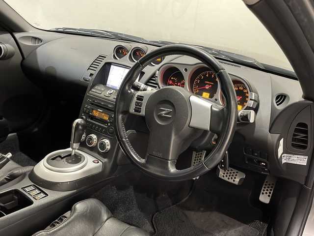 日産 フェアレディ Ｚ バージョンT 新潟県 2007(平19)年 13.4万km ブレードシルバー 純正ナビ/ＥＴＣ/ドライブレコーダー/リモコンキー/純正AW/HIDヘッドライト/黒革シート/パワーシート/シートヒーター/MTモード