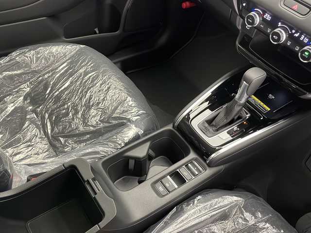 ホンダ ヴェゼル ハイブリッド e:HEV Z 長野県 2025(令7)年 0.1千km クリスタルブラックパール 登録済未使用車/純正メモリナビ/（フルセグTV＆Bluetooth＆USB＆AppleCarPlay＆AndroidAuto＆FM・AM）/バックカメラ/ホンダセンシング/・クルーズコントロール（追従あり）/・レーンキープアシスト/・衝突被害軽減システム/・踏み間違い衝突軽減ブレーキ/・BSM/・クリアランスソナー/ワイヤレス充電/ビルトインETC2.0/ダウンヒルアシストコントロール/ステアリングヒーター/ステアリングスイッチ/シートヒーター（前席）/LEDヘッドライト/オートマチックハイビーム/フォグランプ/スマートキー/スペアキー1本/保証書/取扱説明書