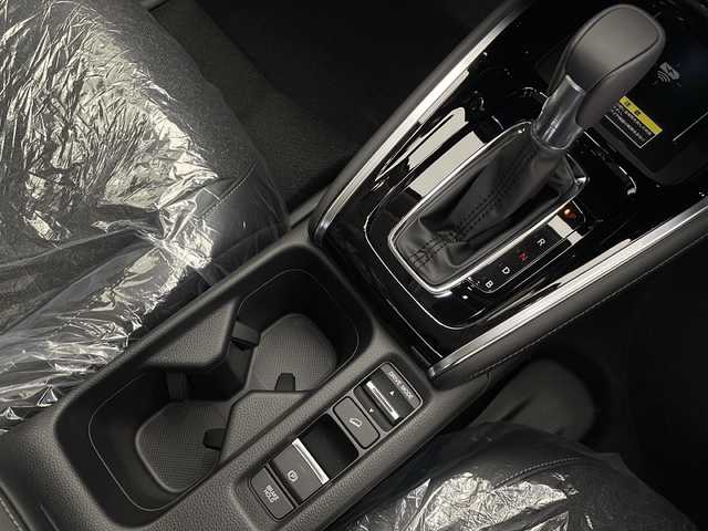 ホンダ ヴェゼル ハイブリッド e:HEV Z 長野県 2025(令7)年 0.1千km クリスタルブラックパール 登録済未使用車/純正メモリナビ/（フルセグTV＆Bluetooth＆USB＆AppleCarPlay＆AndroidAuto＆FM・AM）/バックカメラ/ホンダセンシング/・クルーズコントロール（追従あり）/・レーンキープアシスト/・衝突被害軽減システム/・踏み間違い衝突軽減ブレーキ/・BSM/・クリアランスソナー/ワイヤレス充電/ビルトインETC2.0/ダウンヒルアシストコントロール/ステアリングヒーター/ステアリングスイッチ/シートヒーター（前席）/LEDヘッドライト/オートマチックハイビーム/フォグランプ/スマートキー/スペアキー1本/保証書/取扱説明書