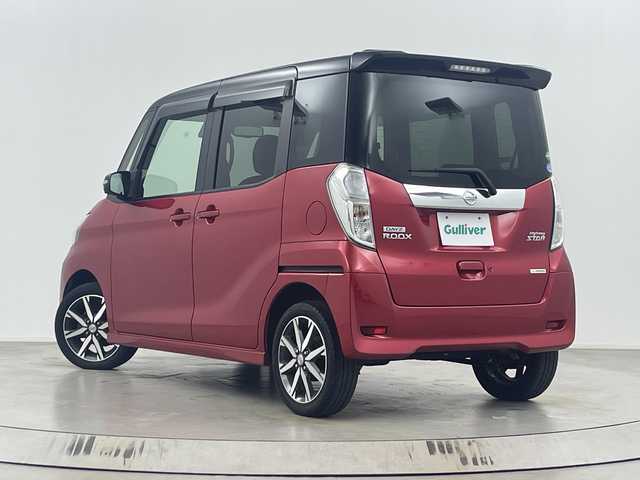 日産 デイズ ルークス ハイウェイスターX Gパッケージ 埼玉県 2018(平30)年 4.4万km スパークリングレッド/ブラック 純正ディスプレイオーディオ　/全方位カメラ　/ドライブレコーダー　/アイドリングストップ　/オートマチックハイビーム　/衝突軽減システム/両側電動スライドドア　/横滑り防止措置　/ウインカーミラー　/ドアバイザー/革巻きハンドル/プッシュスタート/スマートキー