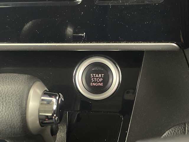 日産 デイズ ルークス ハイウェイスターX Gパッケージ 埼玉県 2018(平30)年 4.4万km スパークリングレッド/ブラック 純正ディスプレイオーディオ　/全方位カメラ　/ドライブレコーダー　/アイドリングストップ　/オートマチックハイビーム　/衝突軽減システム/両側電動スライドドア　/横滑り防止措置　/ウインカーミラー　/ドアバイザー/革巻きハンドル/プッシュスタート/スマートキー