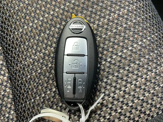 日産 セレナ ハイウェイS S HV Aセーフ 熊本県 2014(平26)年 6万km ダイヤモンドブラック 純正SDナビDTV/・CD/DVD/BT/SD/フルセグ/アラウンドビューカメラ/両側パワースライドドア/ETC/HIDライト/・フォグ/・オートライト/ウィンカードアミラー/クルーズコントロール/エマージェンシーブレーキ/マット/バイザー/インテリキー