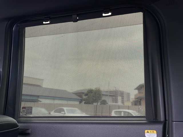 ダイハツ タント カスタム X 千葉県 2023(令5)年 1.7万km クロムグレーメタリック 純正ナビ/CD/DVD/HDMI/Bluetooth/フルセグＴＶ/バックモニター/前方ドライブレコーダー/両側パワースライドドア/前席シートヒーター/レーンキープコントロール/車線逸脱警報/衝突回避支援ブレーキ/先行車発信お知らせ/ふらつき警報/標識認識機能/オートハイビーム/ウィンカーミラー/前後コーナーセンサー/スマートキー/ハーフレザーシート/オートライト/純正アルミホイール/純正フロアマット