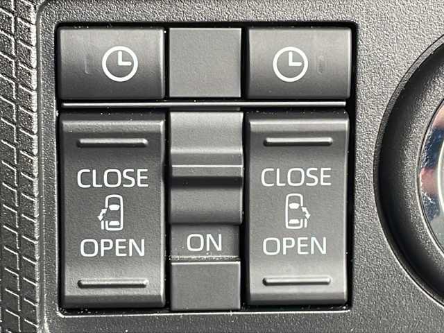 ダイハツ タント カスタム X 千葉県 2023(令5)年 1.7万km クロムグレーメタリック 純正ナビ/CD/DVD/HDMI/Bluetooth/フルセグＴＶ/バックモニター/前方ドライブレコーダー/両側パワースライドドア/前席シートヒーター/レーンキープコントロール/車線逸脱警報/衝突回避支援ブレーキ/先行車発信お知らせ/ふらつき警報/標識認識機能/オートハイビーム/ウィンカーミラー/前後コーナーセンサー/スマートキー/ハーフレザーシート/オートライト/純正アルミホイール/純正フロアマット