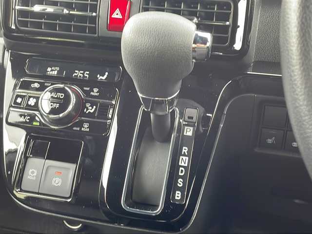 ダイハツ タント カスタム X 千葉県 2023(令5)年 1.7万km クロムグレーメタリック 純正ナビ/CD/DVD/HDMI/Bluetooth/フルセグＴＶ/バックモニター/前方ドライブレコーダー/両側パワースライドドア/前席シートヒーター/レーンキープコントロール/車線逸脱警報/衝突回避支援ブレーキ/先行車発信お知らせ/ふらつき警報/標識認識機能/オートハイビーム/ウィンカーミラー/前後コーナーセンサー/スマートキー/ハーフレザーシート/オートライト/純正アルミホイール/純正フロアマット