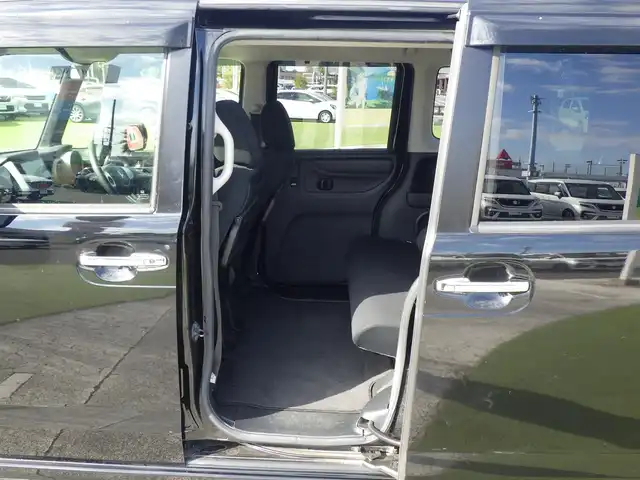 ホンダ Ｎ ＢＯＸ カスタム G Lパッケージ 千葉県 2015(平27)年 7.1万km スマートブラック 左パワースライドドア/社外SDナビ/地デジTV/【DVD/CD再生機能　Bluetooth接続】/バックカメラ/ドライブレコーダー/ETC/HIDヘッドライト/フォグライト/ウインカーミラー/純正14インチアルミホイル/サイド/カーテンエアバッグ/スマートキー