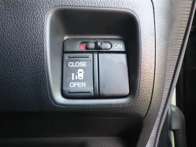 ホンダ Ｎ ＢＯＸ カスタム G Lパッケージ 千葉県 2015(平27)年 7.1万km スマートブラック 左パワースライドドア/社外SDナビ/地デジTV/【DVD/CD再生機能　Bluetooth接続】/バックカメラ/ドライブレコーダー/ETC/HIDヘッドライト/フォグライト/ウインカーミラー/純正14インチアルミホイル/サイド/カーテンエアバッグ/スマートキー