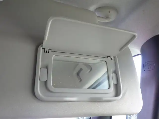 ホンダ Ｎ ＢＯＸ カスタム G Lパッケージ 千葉県 2015(平27)年 7.1万km スマートブラック 左パワースライドドア/社外SDナビ/地デジTV/【DVD/CD再生機能　Bluetooth接続】/バックカメラ/ドライブレコーダー/ETC/HIDヘッドライト/フォグライト/ウインカーミラー/純正14インチアルミホイル/サイド/カーテンエアバッグ/スマートキー