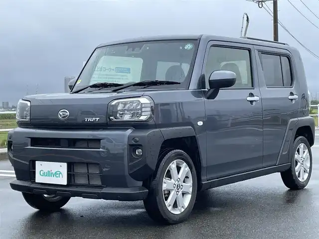 ダイハツ タフト G 佐賀県 2023(令5)年 2.3万km クロムグレーメタリック ガラスルーフ/CDオーディオ/ステアリングスイッチ/ブレーキホールド/電子パーキングブレーキ/コーナーセンサー/アイドリングストップ/革巻きステアリング/チルトステアリング/前席シートヒーター/純正LEDヘッドライト/純正15インチアルミ/プッシュスタート/スマートキー/スペアキー1本