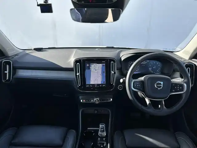 ボルボ ＸＣ４０ 東京都 2019(令1)年 3.3万km 白 ワンオーナー /harman/kardon /全方位カメラ/黒革シート/シートヒーター/パワーバックドア