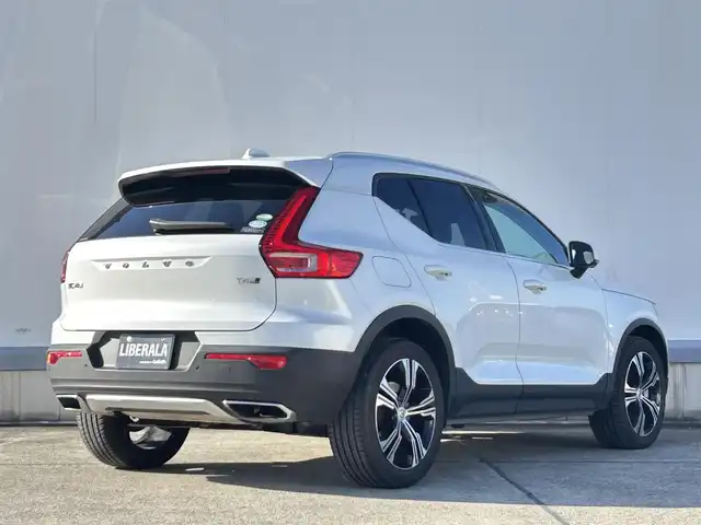 ボルボ ＸＣ４０ 東京都 2019(令1)年 3.3万km 白 ワンオーナー /harman/kardon /全方位カメラ/黒革シート/シートヒーター/パワーバックドア