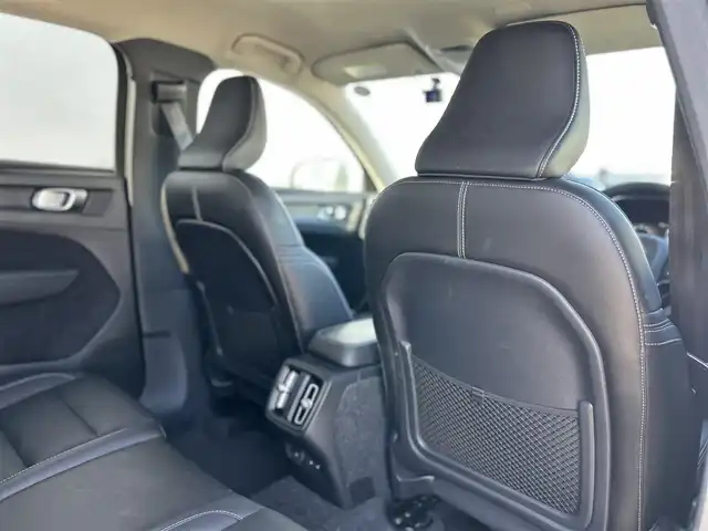 ボルボ ＸＣ４０ 東京都 2019(令1)年 3.3万km 白 ワンオーナー /harman/kardon /全方位カメラ/黒革シート/シートヒーター/パワーバックドア