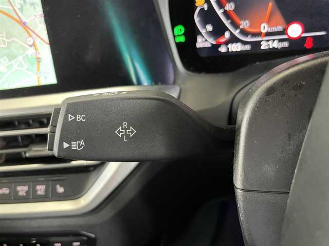 ＢＭＷ ＢＭＷ ３２０ｄ xDrive ツーリングEDジョイ+ 福島県 2021(令3)年 2.4万km アルピンホワイトⅢ 4WD/純正ナビ/・Bluetooth/フルセグTV/USB/・AppleCarPlay/AndroidAuto/パークディスタンスコントロール/アダプティブライト/防眩ハイビームアシスト/レーザーハイビーム/ジュスチャーコントロール/ヘッドアップディスプレイ/コンフォートアシスト/ステアリング＆レーンコントロールアシスト/シティーブレーキ機能付き歩行者警告システム/レーンディパーチャーウォーニング/レーンチェンジアシスト/運転支援プラス/後退アシスト/インテリパーソナルアシスト/アンビエントライト/パワーシートD/N席/シートヒーターD/N席/電動リアゲート/フットオープナー