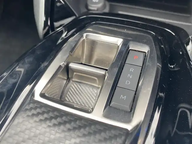 プジョー プジョー ２００８ GT 福岡県 2024(令6)年 2.2万km 青 ・ガラスルーフ/・アクティブクルーズコントロール/・USB/Bluetooth/AppleCarPlay/・バックカメラ/・ハーフレザーシート/シートヒーター/・ETC/・純正17AW/・プッシュスタート/・パーキングアシスト/・アイドリングストップ/・スマートキー/・パワーシート/・レーンキープアシスト/・オートライト/・LEDライト/・保証書/・取扱説明書