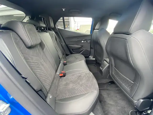 プジョー プジョー ２００８ GT 福岡県 2024(令6)年 2.2万km 青 ・ガラスルーフ/・アクティブクルーズコントロール/・USB/Bluetooth/AppleCarPlay/・バックカメラ/・ハーフレザーシート/シートヒーター/・ETC/・純正17AW/・プッシュスタート/・パーキングアシスト/・アイドリングストップ/・スマートキー/・パワーシート/・レーンキープアシスト/・オートライト/・LEDライト/・保証書/・取扱説明書