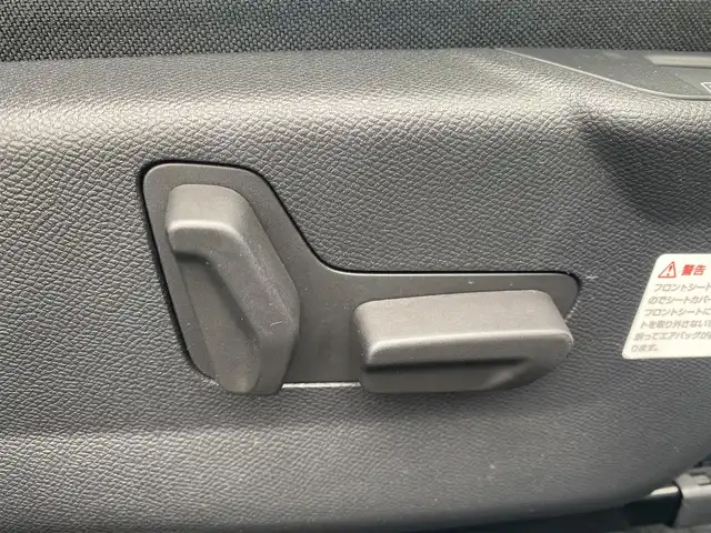 プジョー プジョー ２００８ GT 福岡県 2024(令6)年 2.2万km 青 ・ガラスルーフ/・アクティブクルーズコントロール/・USB/Bluetooth/AppleCarPlay/・バックカメラ/・ハーフレザーシート/シートヒーター/・ETC/・純正17AW/・プッシュスタート/・パーキングアシスト/・アイドリングストップ/・スマートキー/・パワーシート/・レーンキープアシスト/・オートライト/・LEDライト/・保証書/・取扱説明書