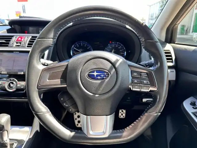 スバル レヴォーグ 1．6GT－S アイサイト 宮城県 2017(平29)年 5.6万km ダークグレーメタリック アドバンスドセイフティパッケージ/・リヤビークルディテクション（後側方警戒支援機能）/・サイドビューモニター/・ハイビームアシスト/・アイサイトアシストモニター/＝＝＝/STiフロントスポイラー/アイサイトVer.3/・プリクラッシュブレーキ/・ステレオカメラ/・アクティブレーンキープ/・車線逸脱ふらつき警報/・誤発進抑制制御機能/・誤後進抑制制御機能/・全車速追従機能付クルーズコントロール/純正ナビ（AVIC-RZ900）/・CD/DVD/・Bluetooth/・フルセグTV/バックカメラ/ETC/ドライブレコーダー/前席パワーシート/革巻きステアリング/ヒルホールド機能付電動パーキングブレーキ/LEDヘッドランプ/ヘッドランプウォッシャー/フォグランプ/オートライト/スマートキー＆プッシュスタート/電動格納ミラー/純正18インチAW/純正フロアマット/トノカバー/ドアバイザー/W/サイド/カーテン/ニーエアバッグ