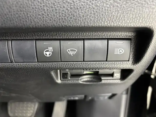 トヨタ ＲＡＶ４ アドベンチャー 埼玉県 2020(令2)年 4.6万km アティチュードブラックマイカ 純正ナビ（Bluetooth/CD/DVD/AM/FM）/フルセグTV/バックカメラ/レーダークルーズコントロール/ブラインドスポットモニター/横滑り防止装置/盗難防止装置/レーンキープアシスト/プリクラッシュセーフティ/LEDヘッドライト/ドライブレコーダー/ETC/純正フロアマット/スマートキー