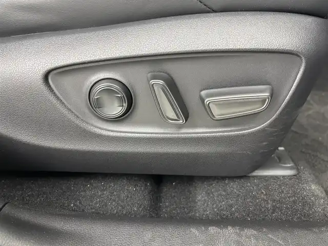 トヨタ ＲＡＶ４ アドベンチャー 埼玉県 2020(令2)年 4.6万km アティチュードブラックマイカ 純正ナビ（Bluetooth/CD/DVD/AM/FM）/フルセグTV/バックカメラ/レーダークルーズコントロール/ブラインドスポットモニター/横滑り防止装置/盗難防止装置/レーンキープアシスト/プリクラッシュセーフティ/LEDヘッドライト/ドライブレコーダー/ETC/純正フロアマット/スマートキー