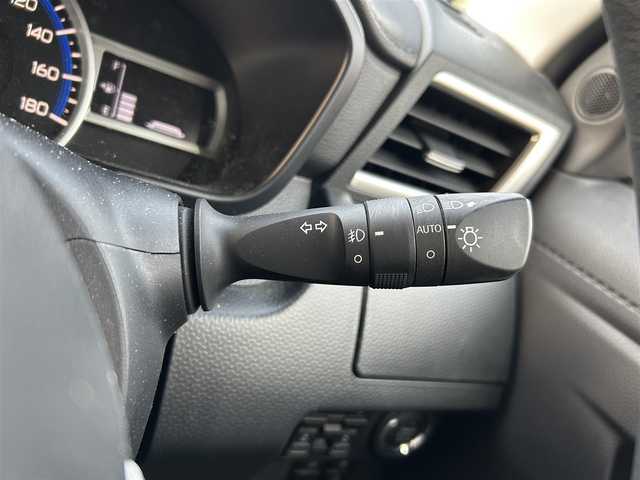 トヨタ ルーミー カスタムG 静岡県 2021(令3)年 3.5万km パールホワイトⅢ 純正ナビ/　（フルセグTV、Bluetooth、DVD、CD）/スマートアシスト/レーダークルーズコントロール/横滑り防止装置/前後コーナーセンサー/レーンキープアシスト/前席シートヒーター/バックカメラ/ビルトインETC/前後社外ドライブレコーダー/両側パワースライドドア/スマートキー/プッシュスタート/衝突被害軽減システム/純正14インチアルミホイール/LEDヘッドライト/保証書