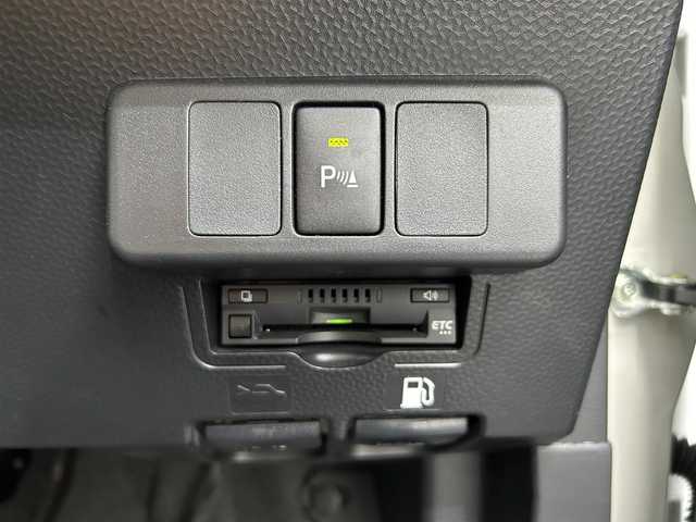 トヨタ ルーミー カスタムG 静岡県 2021(令3)年 3.5万km パールホワイトⅢ 純正ナビ/　（フルセグTV、Bluetooth、DVD、CD）/スマートアシスト/レーダークルーズコントロール/横滑り防止装置/前後コーナーセンサー/レーンキープアシスト/前席シートヒーター/バックカメラ/ビルトインETC/前後社外ドライブレコーダー/両側パワースライドドア/スマートキー/プッシュスタート/衝突被害軽減システム/純正14インチアルミホイール/LEDヘッドライト/保証書