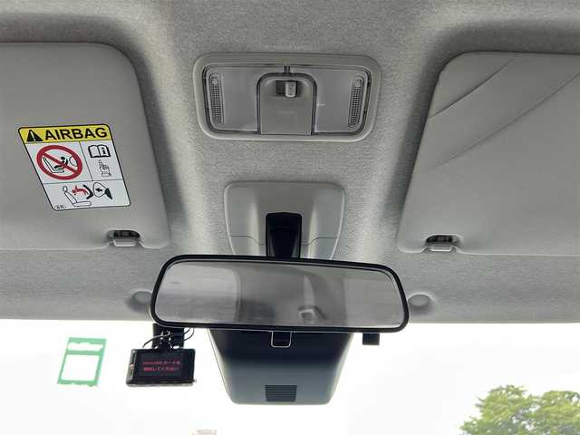 トヨタ ルーミー カスタムG 静岡県 2021(令3)年 3.5万km パールホワイトⅢ 純正ナビ/　（フルセグTV、Bluetooth、DVD、CD）/スマートアシスト/レーダークルーズコントロール/横滑り防止装置/前後コーナーセンサー/レーンキープアシスト/前席シートヒーター/バックカメラ/ビルトインETC/前後社外ドライブレコーダー/両側パワースライドドア/スマートキー/プッシュスタート/衝突被害軽減システム/純正14インチアルミホイール/LEDヘッドライト/保証書