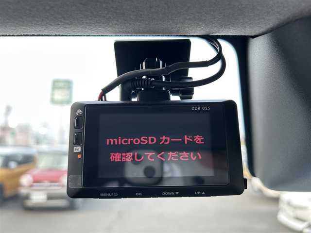トヨタ ルーミー カスタムG 静岡県 2021(令3)年 3.5万km パールホワイトⅢ 純正ナビ/　（フルセグTV、Bluetooth、DVD、CD）/スマートアシスト/レーダークルーズコントロール/横滑り防止装置/前後コーナーセンサー/レーンキープアシスト/前席シートヒーター/バックカメラ/ビルトインETC/前後社外ドライブレコーダー/両側パワースライドドア/スマートキー/プッシュスタート/衝突被害軽減システム/純正14インチアルミホイール/LEDヘッドライト/保証書
