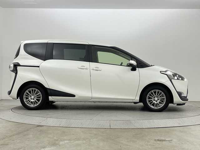 トヨタ シエンタ 新潟県 2016(平28)年 1.3万km ホワイトパールクリスタルシャイン 純正ナビ/　　ワンセグ/CD/SD/AUX/BT/両側パワースライドドア/サマータイヤ車載/ステアリングスイッチ/アイドリングストップ/オートエアコン/スマートキー