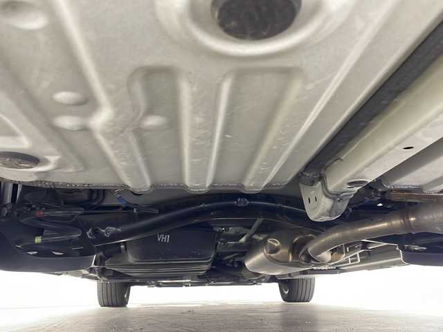 トヨタ ヴォクシー ハイブリッド S－Z 千葉県 2022(令4)年 4万km ホワイトパールクリスタルシャイン セーフティセンス（衝突回避支援パッケージ）/・プリクラッシュセーフティ/・レーダープリクラッシュアラート/・オートマチックハイビーム/・ドライバー異常時対応システム/・プロアクティブドライビングアシスト/・発進遅れ告知機能/・レーントレーシングアシスト/・レーダークルーズコントロール/・ロードサインアシスト/ディスプレイオーディオプラス/・10.5インチディスプレイオーディオ/・メモリーナビ/地デジTV/・DVD/CD/USB/HDMI/・Apple CarPlay／Android Auto/・ETC2.0/・バックカメラ/両側パワースライドドア/AC100V電源/LEDヘッドライト/前後コーナーセンサー/ハーフレザーシート/スマートキー