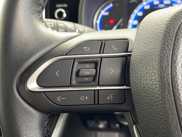 トヨタ ヴォクシー ハイブリッド S－Z 千葉県 2022(令4)年 4万km ホワイトパールクリスタルシャイン セーフティセンス（衝突回避支援パッケージ）/・プリクラッシュセーフティ/・レーダープリクラッシュアラート/・オートマチックハイビーム/・ドライバー異常時対応システム/・プロアクティブドライビングアシスト/・発進遅れ告知機能/・レーントレーシングアシスト/・レーダークルーズコントロール/・ロードサインアシスト/ディスプレイオーディオプラス/・10.5インチディスプレイオーディオ/・メモリーナビ/地デジTV/・DVD/CD/USB/HDMI/・Apple CarPlay／Android Auto/・ETC2.0/・バックカメラ/両側パワースライドドア/AC100V電源/LEDヘッドライト/前後コーナーセンサー/ハーフレザーシート/スマートキー