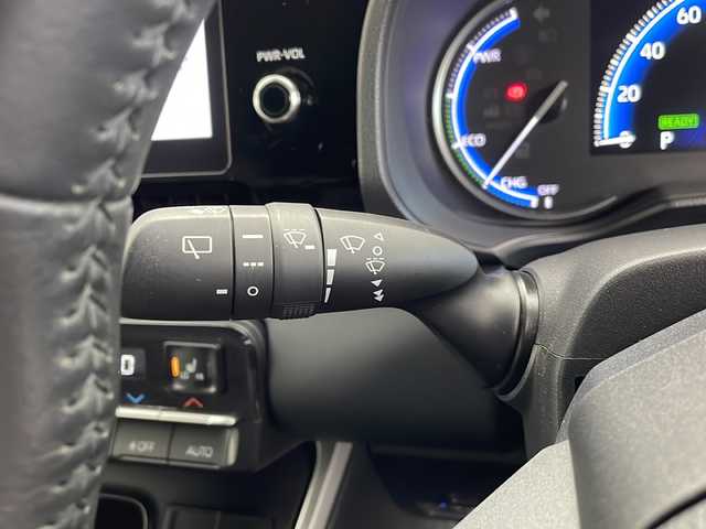 トヨタ ヴォクシー ハイブリッド S－Z 千葉県 2022(令4)年 4万km ホワイトパールクリスタルシャイン セーフティセンス（衝突回避支援パッケージ）/・プリクラッシュセーフティ/・レーダープリクラッシュアラート/・オートマチックハイビーム/・ドライバー異常時対応システム/・プロアクティブドライビングアシスト/・発進遅れ告知機能/・レーントレーシングアシスト/・レーダークルーズコントロール/・ロードサインアシスト/ディスプレイオーディオプラス/・10.5インチディスプレイオーディオ/・メモリーナビ/地デジTV/・DVD/CD/USB/HDMI/・Apple CarPlay／Android Auto/・ETC2.0/・バックカメラ/両側パワースライドドア/AC100V電源/LEDヘッドライト/前後コーナーセンサー/ハーフレザーシート/スマートキー