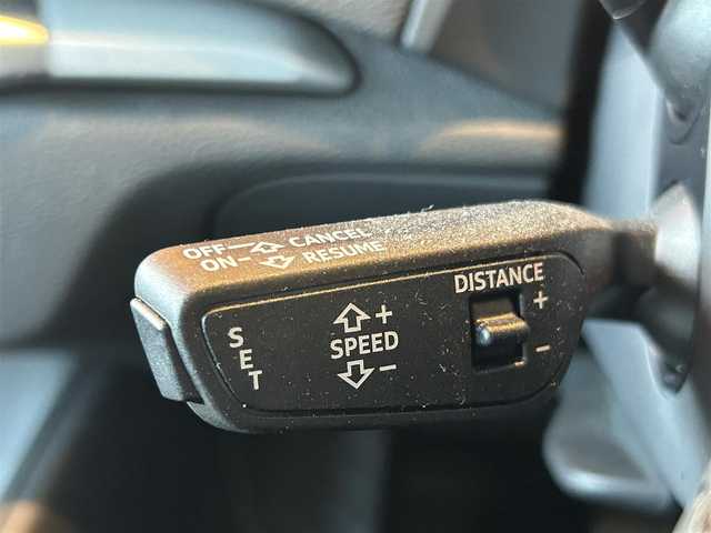 アウディ Ａ３ スポーツバック 1．4 TFSI 高知県 2018(平30)年 3.7万km グレイシアホワイトメタリック 純正HDDナビ/【CD/DVD/BT/フルセグTV】/バックカメラ/アダプティブクルーズコントロール(追従走行有り)/バーチャルコックピット/アクティブレーンアシスト/横滑り防止/コーナー、バックセンサー/ETC/ドライブレコーダー/オートワイパー/オートライト/オートハイビーム/純正LEDライト/スマートキー/プッシュスタート/MTモード付きAT/アイドリングストップ/純正アルミホイール 16インチ/純正フロアマット