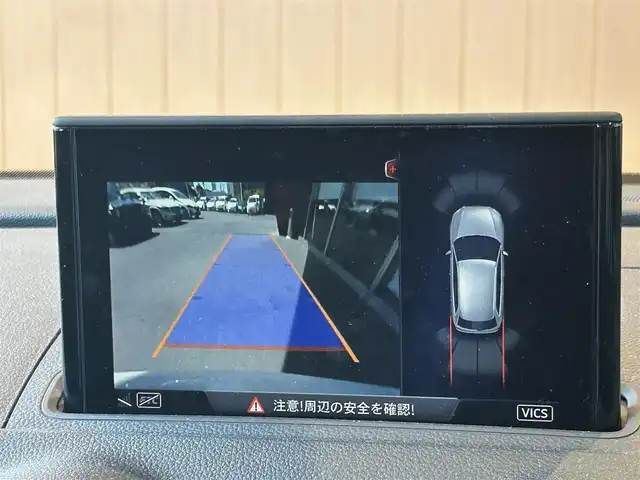 アウディ Ａ３ スポーツバック 1．4 TFSI 高知県 2018(平30)年 3.7万km グレイシアホワイトメタリック 純正HDDナビ/【CD/DVD/BT/フルセグTV】/バックカメラ/アダプティブクルーズコントロール(追従走行有り)/バーチャルコックピット/アクティブレーンアシスト/横滑り防止/コーナー、バックセンサー/ETC/ドライブレコーダー/オートワイパー/オートライト/オートハイビーム/純正LEDライト/スマートキー/プッシュスタート/MTモード付きAT/アイドリングストップ/純正アルミホイール 16インチ/純正フロアマット