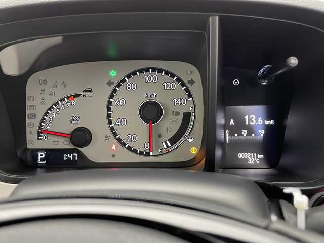 ホンダ Ｎ ＯＮＥ オリジナル 長野県 2023(令5)年 0.4万km プレミアムアイボリーパールⅡ 4WD/社外オーディオ（型番：CX-１７４C）/アダプティブクルーズコントロール/レーンキープアシスト/衝突被害軽減システム/ハーフレザーシート/後方コーナーセンサー/LEDヘッドライト/オートライト/ブレーキホールド/電動パーキングホールド/純正フロアマット/アイドリングストップ/ドアミラーヒーター/ウィンカーミラー/電格ミラー/スマートキー/スペアキー1本