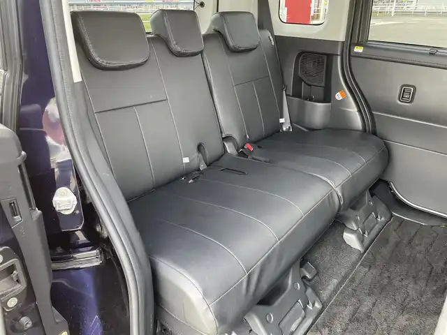 トヨタ ルーミー カスタムG－T 佐賀県 2020(令2)年 5.5万km クールバイオレットクリスタルシャイン 純正9インチSDナビゲーション/・フルセグTV/CD/DVD/SD/Bluetooth/パノラミックビューモニター/前後ドライブレコーダー/ビルトインETC/両側パワースライドドア/電子パーキングブレーキ/AUTO HOLD機能/置くだけ充電/純正レザー調シートカバー/後席サンシェード/ISOFIX対応/革巻きステアリング/ステアリングリモコン/純正15インチアルミホイール/純正LEDヘッドライト/オートマチックハイビーム/純正LEDフォグランプ/純正フロアマット/純正ドアバイザ―/新車保証書/取扱説明書/スペアキー１本/スマートアシスト/・アダプティブクルーズコントロール/・車線逸脱警報機能/・先行車発進お知らせ機能/・衝突被害軽減ブレーキ/・標識認識機能/・ふらつき警報