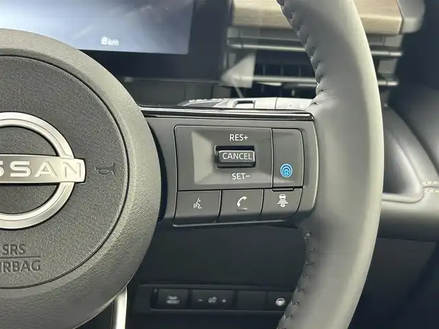 日産 セレナ e－パワー ハイウェイスター V 熊本県 2025(令7)年 0.1千km プリズムホワイト 登録済未使用車/純正ナビ（ＡｐｐｌＣａｒＰｌａｙ・ＡｎｄｒｏｉｄＡｕｔｏ・フルセグ・ＢＴ・ＵＳＢ）/純正フリップダウンモニター/ビルトインＥＴＣ２．０/純正前後ドライブレコーダー　/両側パワースライドドア　/レーダークルーズコントロール/衝突軽減ブレーキ/レーンキープアシスト/横滑り防止/プロパイロット/ブラインドスポットモニター/先行車発進お知らせ機能/標識認識機能/踏み間違い衝突防止/インテリジェントルームミラー/置くだけ充電/ステアリングヒーター/前後クリアランスソナー/純正16インチAW/オートライト/オートマチックハイビーム/LEDヘッドライト/スマートキー/プッシュスタート/スペアキー1本