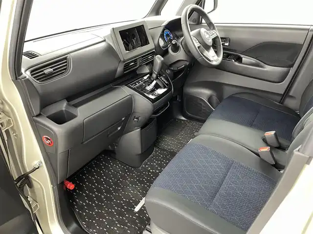 日産 ルークス 福島県 2022(令4)年 1.6万km フローズンバニラパール 360°セーフティアシスト/・プロパイロット/・レーダークルーズコントロール/・衝突被害軽減ブレーキ/・前方衝突予測警報/・車線逸脱警報装置/・標識検知/・アダプティブLEDヘッドライト/・アラウンドビュー/・電子パーキング/・オートブレーキホールド/前方ドライブレコーダー/両側パワースライドドア/・ロールサンシェード/革張ステアリング/・ステアリングリモコン/ベンチシート/・D+N席シートヒーター/プッシュスタート/・スマートキー/・スペアキー1本/電動格納ミラー/・ウィンカーミラー/・オートミラー/コーナーセンサー/LEDヘッドライト/・フォグランプ/・オートライト/・オートハイビーム/アイドリングストップ/純正フロアマット/純正15インチAW