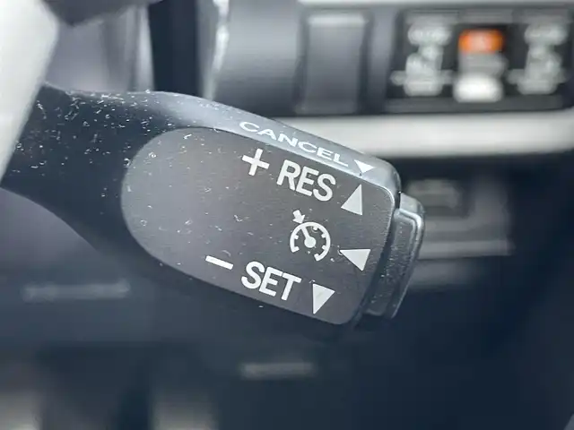 トヨタ ヴォクシー ZS 煌Ⅲ 東京都 2021(令3)年 3.6万km ブラック ９型ＡＬＰＩＮＥナビ　/ＡＬＰＩＮＥ後席モニター　/両側電動スライドドア　/ＥＴＣ　/ＬＥＤヘッドライト　/ＬＥＤフォグライト　/ハーフレザーシート　/フルセグ　/純正アルミ/純正フロアマット　/クルーズコントロールシステム/衝突軽減ブレーキ/Bluetooth