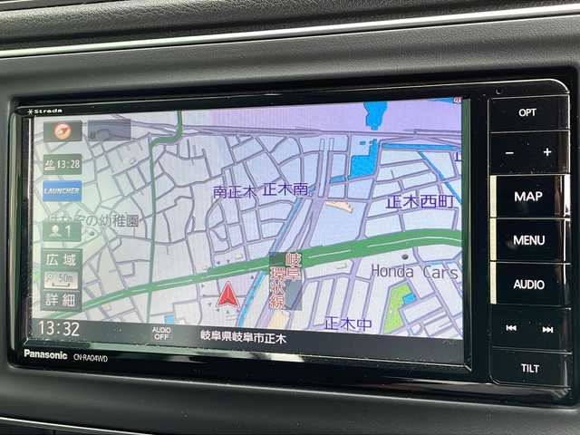 日産 リーフ S 岐阜県 2018(平30)年 4.1万km ブリリアントシルバー 禁煙車/社外SDナビ/AM/FM/CD/DVD/BT/SD/フルセグTV/バックカメラ/クルーズコントロール/オートライト/ステアリングスイッチ/シートヒーター /e-Pedal/スマートキー/スペアキー/プッシュスタート /冬タイヤアルミホイールセット積込/ETC/充電ケーブル積込