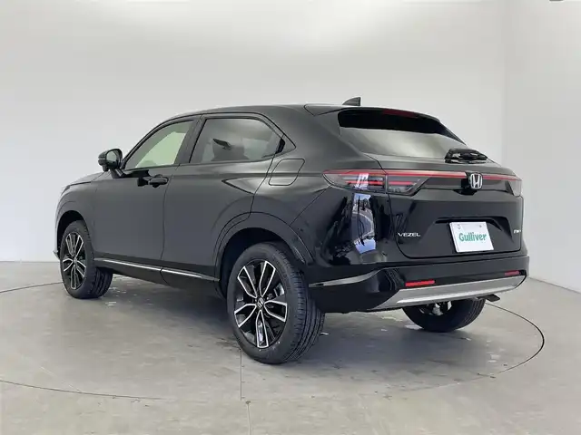 ホンダ ヴェゼル ハイブリッド e:HEV Z 富山県 2025(令7)年 0.1千km クリスタルブラックパール 登録済未使用車/9インチHonda CONNECTディスプレイ/（AM/FM/USB/BT/AppleCarPlay/AndroidAuto）/フルセグTV/バックカメラ/アダプティブクルーズコントロール/衝突被害軽減ブレーキ/レーンキープアシスト/オートマチックハイビーム/LEDヘッドライト/クリアランスソナー/ブラインドスポットモニター/電動リアゲート/ハーフレザーシート/前席シートヒーター/ビルトインETC2.0/置くだけ充電/スマートキー×２/プッシュスタート/パドルシフト/取扱説明書/保証書