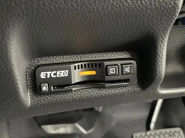 ホンダ ヴェゼル ハイブリッド e:HEV Z 富山県 2025(令7)年 0.1千km クリスタルブラックパール 登録済未使用車/9インチHonda CONNECTディスプレイ/（AM/FM/USB/BT/AppleCarPlay/AndroidAuto）/フルセグTV/バックカメラ/アダプティブクルーズコントロール/衝突被害軽減ブレーキ/レーンキープアシスト/オートマチックハイビーム/LEDヘッドライト/クリアランスソナー/ブラインドスポットモニター/電動リアゲート/ハーフレザーシート/前席シートヒーター/ビルトインETC2.0/置くだけ充電/スマートキー×２/プッシュスタート/パドルシフト/取扱説明書/保証書