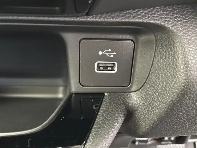 ホンダ ヴェゼル ハイブリッド e:HEV Z 富山県 2025(令7)年 0.1千km クリスタルブラックパール 登録済未使用車/9インチHonda CONNECTディスプレイ/（AM/FM/USB/BT/AppleCarPlay/AndroidAuto）/フルセグTV/バックカメラ/アダプティブクルーズコントロール/衝突被害軽減ブレーキ/レーンキープアシスト/オートマチックハイビーム/LEDヘッドライト/クリアランスソナー/ブラインドスポットモニター/電動リアゲート/ハーフレザーシート/前席シートヒーター/ビルトインETC2.0/置くだけ充電/スマートキー×２/プッシュスタート/パドルシフト/取扱説明書/保証書